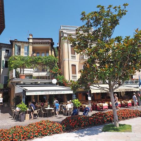 Casa Elisabetta, Affacciata Sul Golfo Apartment Salo Bagian luar foto