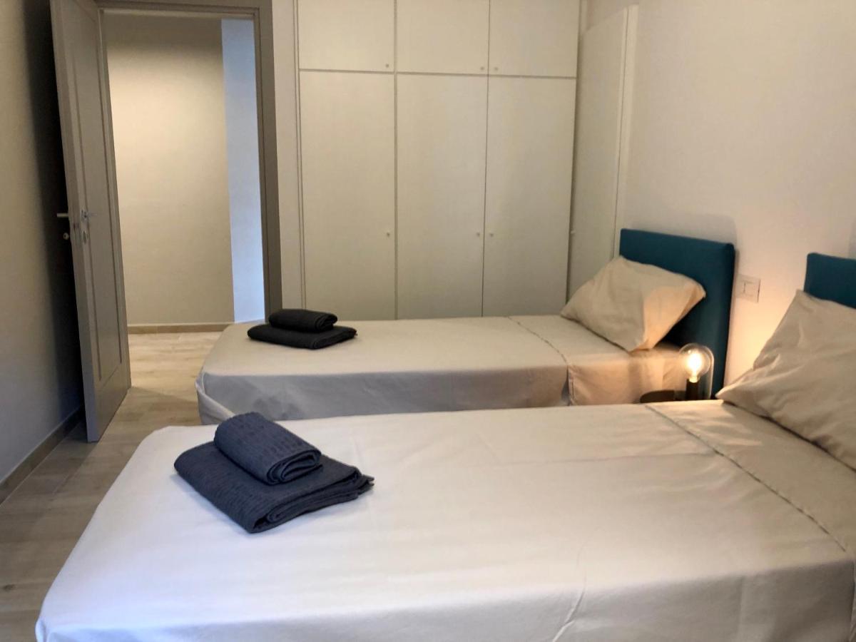 Casa Elisabetta, Affacciata Sul Golfo Apartment Salo Bagian luar foto