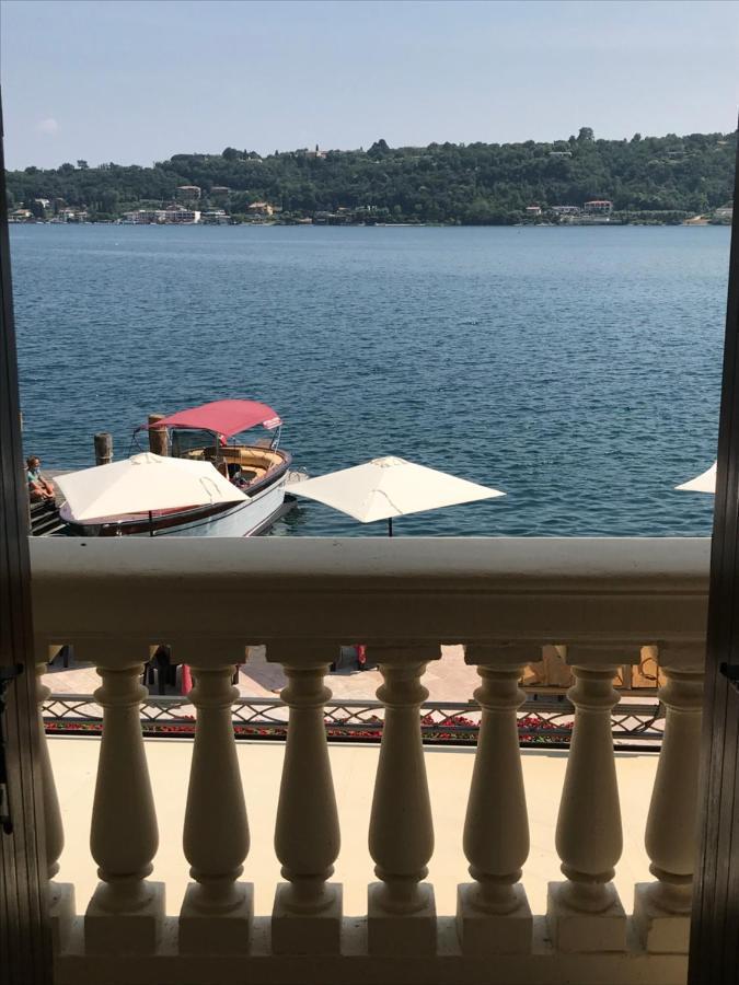 Casa Elisabetta, Affacciata Sul Golfo Apartment Salo Bagian luar foto
