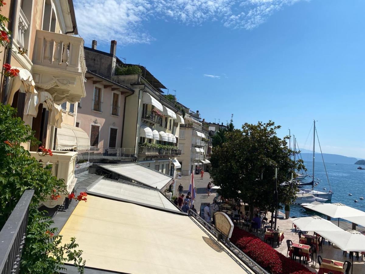 Casa Elisabetta, Affacciata Sul Golfo Apartment Salo Bagian luar foto
